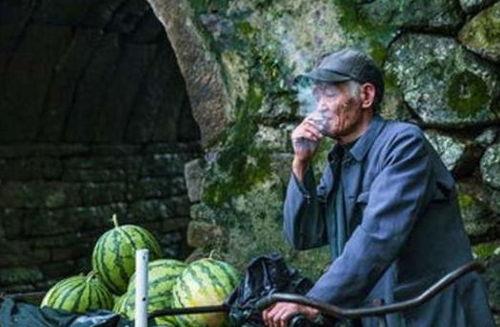 修行的人梦见摘瓜吃瓜什么意思,修行者摘瓜吃瓜的寓意解读