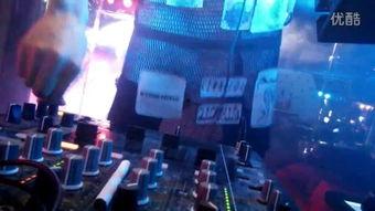 酒吧dj现场吃瓜